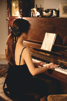 GB14MAY18DX_XXXXXL′