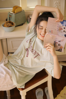 《拥挤的地铁》动漫免费观看高清